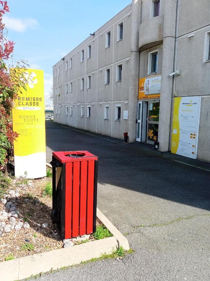 Premiere Classe Saint Brice Sous Foret Esterno foto